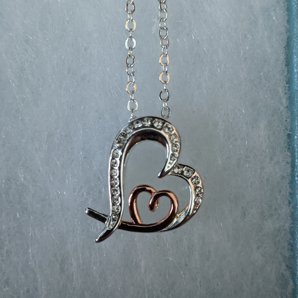 BRAND NEW double heart necklace
